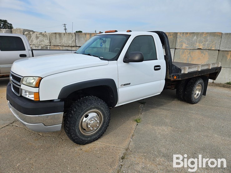 2006-chevrolet-silverado-3500-image-1