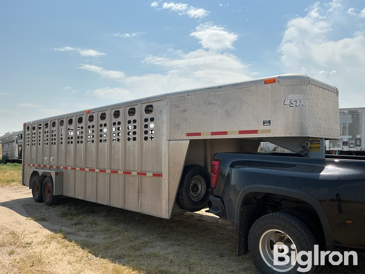 1998-wilson-livestock-trailer-image-3