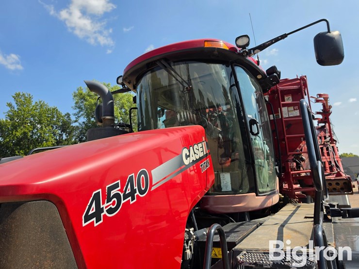 2015-case-ih-titan-4540-image-18