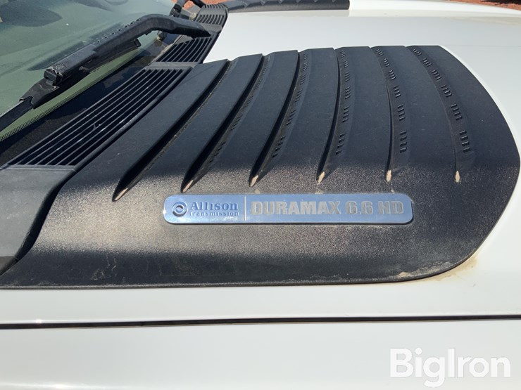 2013-chevrolet-silverado-2500-image-13