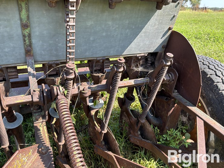 john-deere-11-image-10