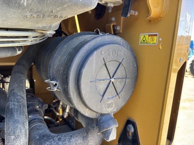 2020-caterpillar-289d3-image-41