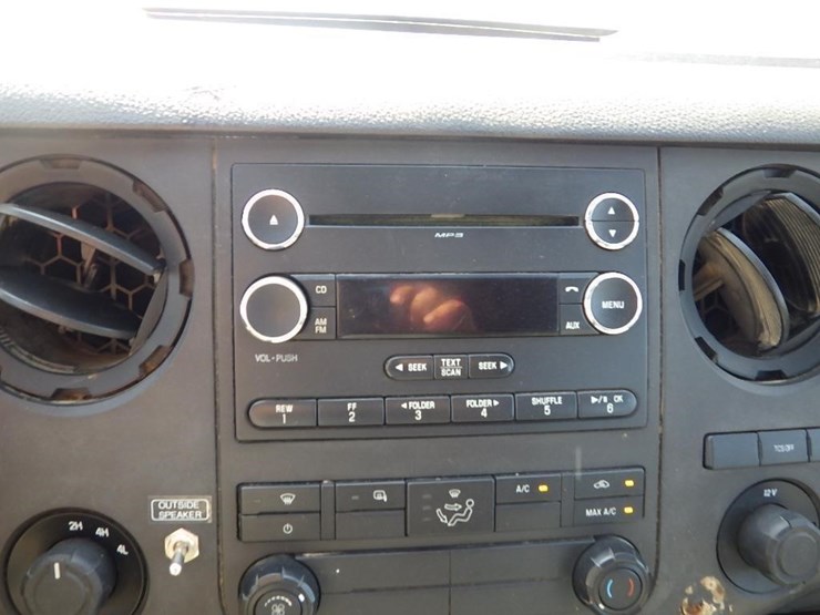 2015-ford-f550-image-36