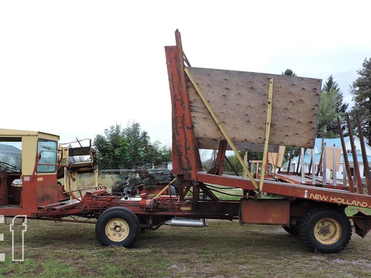 new-holland-1049-image-3