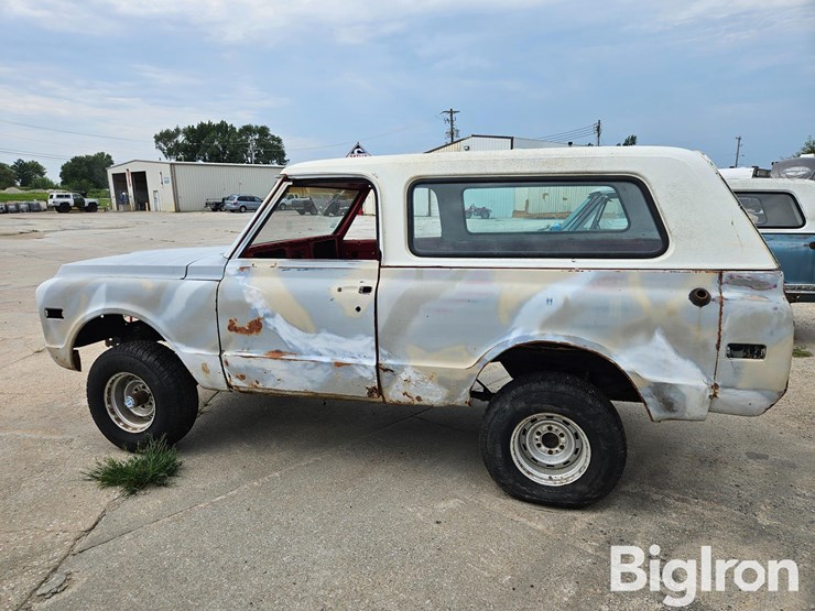 1972-chevrolet-k5-image-8