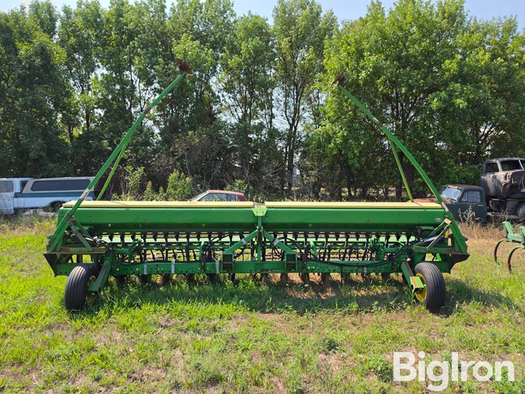 john-deere-520-image-2