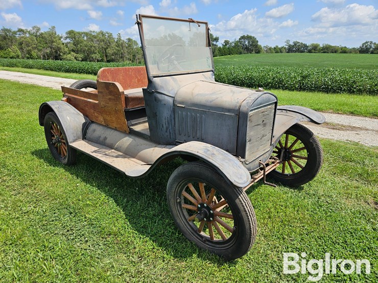 1924-ford-model-t-image-3