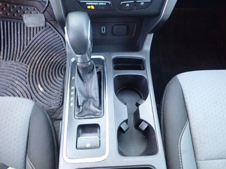 2019-ford-escape-image-18