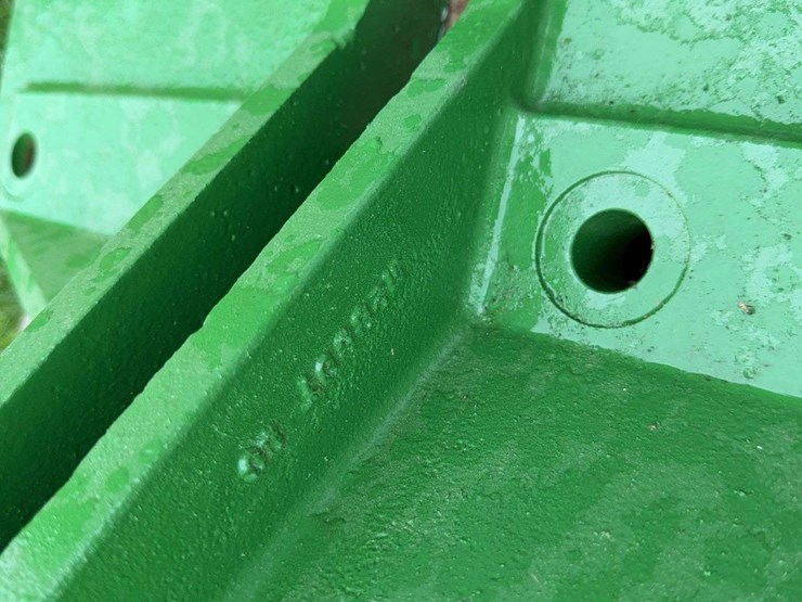 john-deere-dubuque-high-crop-brackets-image-4