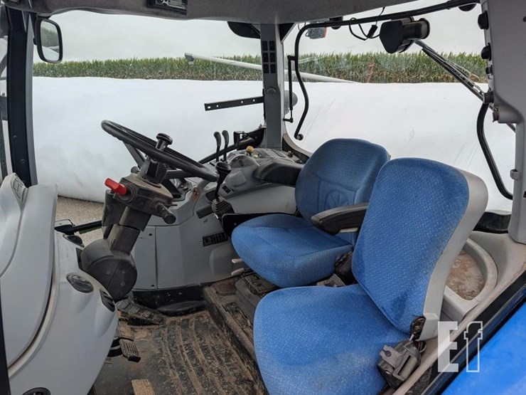 new-holland-t6070-plus-image-17