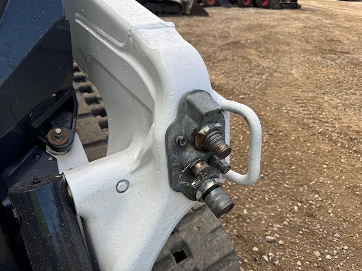 bobcat-t66-image-12