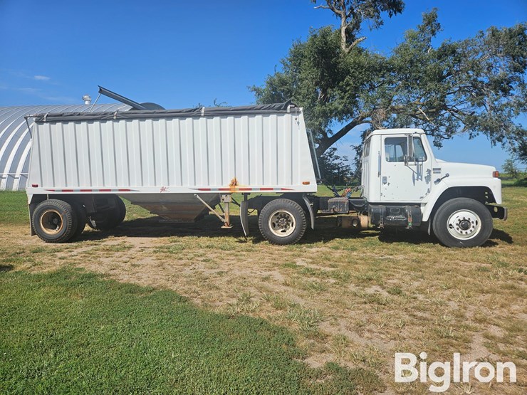 1979-jet-grain-trailer-image-3