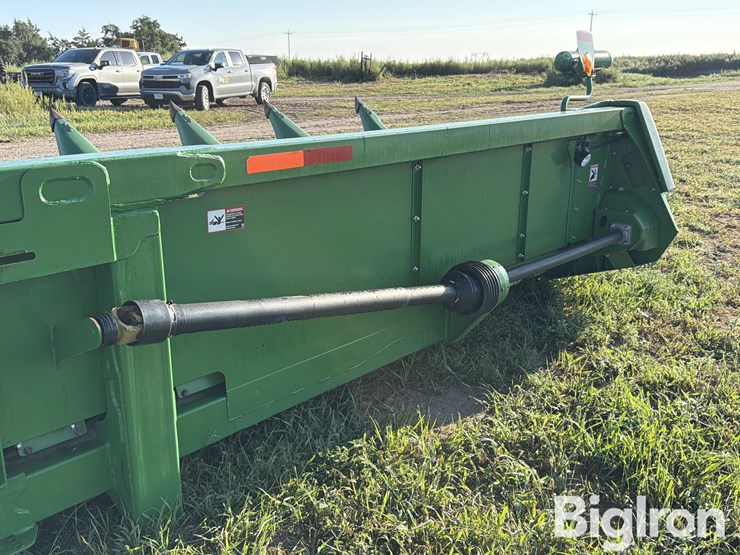 2019-john-deere-712c-image-11