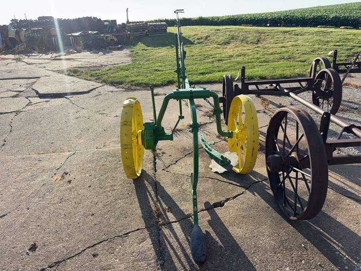 john-deere-single-shank-subsoiler-image-4