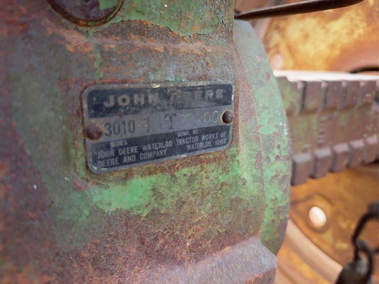 john-deere-3010-image-54