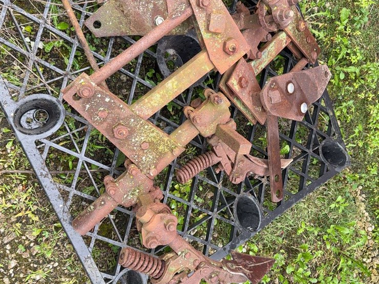 john-deere-cultivator-parts-image-3
