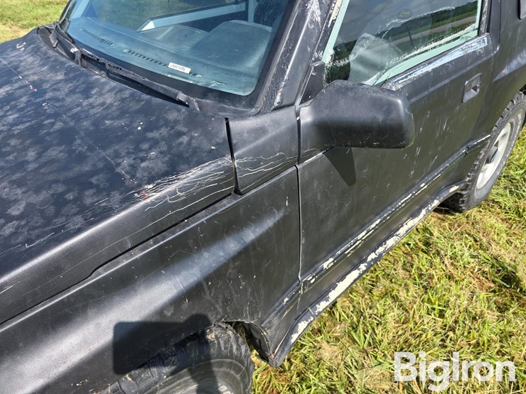 1995-chevrolet-tracker-image-12