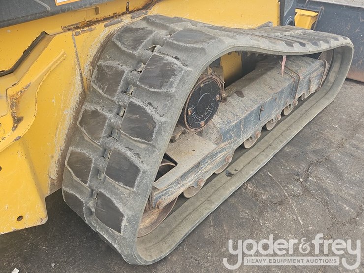 2019-deere-333g-image-10