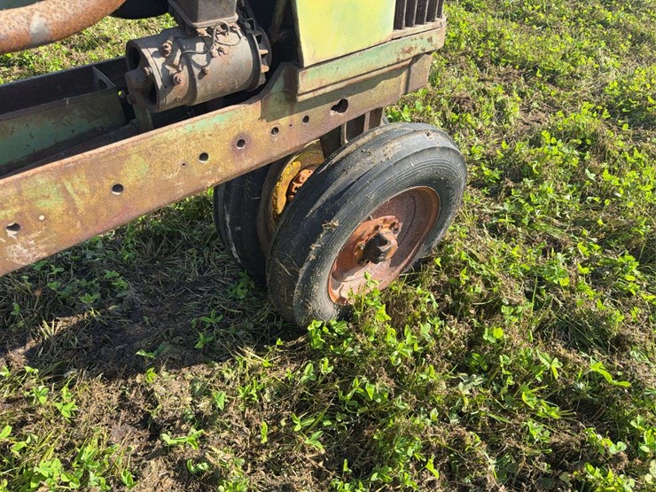 john-deere-520-image-17