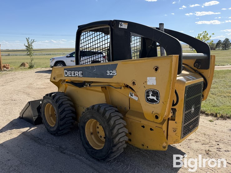 john-deere-325-image-7