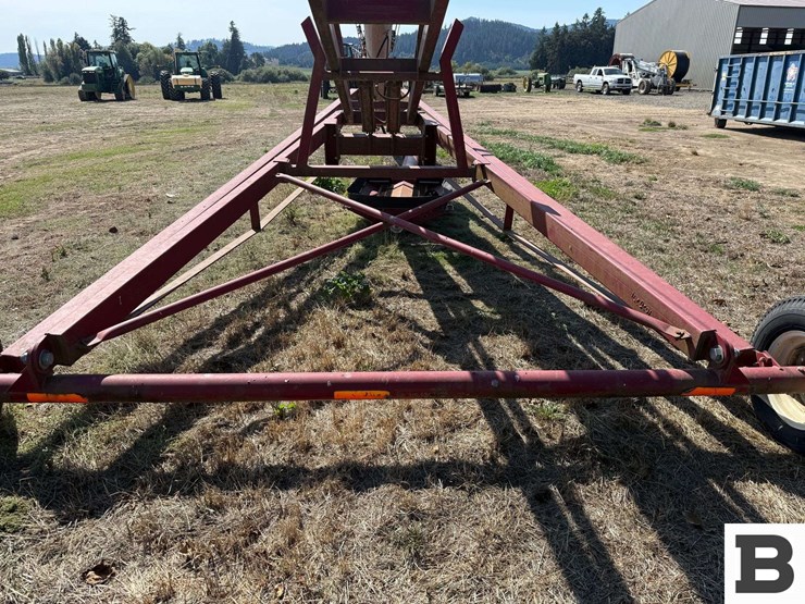 hutchinson-10x82-image-20