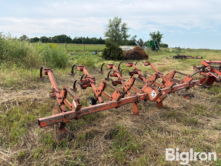 allis-chalmers-1200-image-3