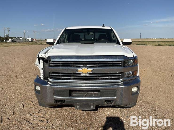 2015-chevrolet-silverado-2500-image-2