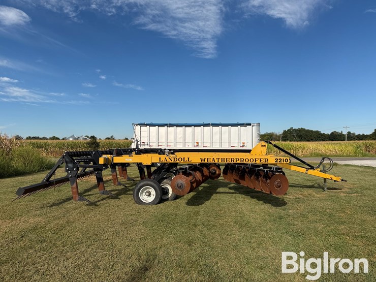 2011-landoll-2217-7-30-image-4