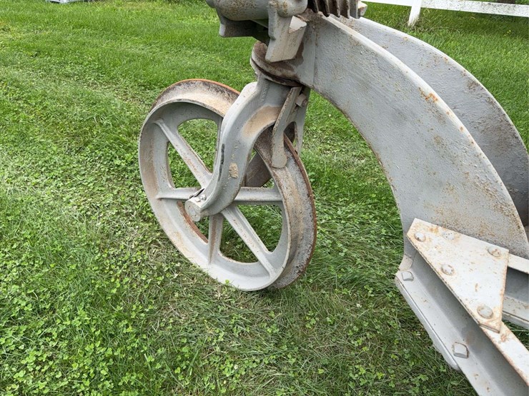 big-bull-tractor-image-13