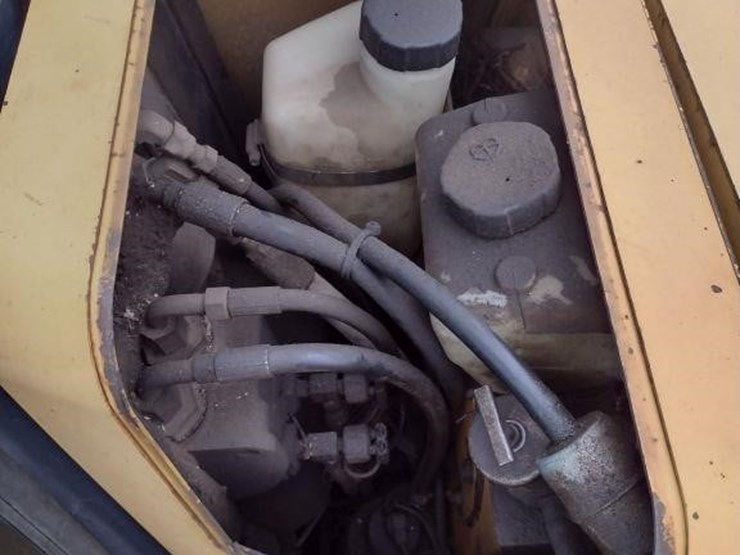 1995-deere-410d-image-38
