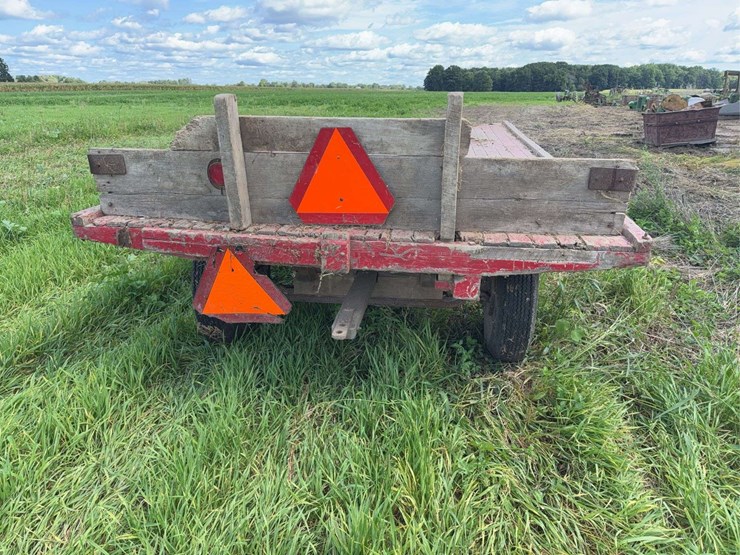hay-wagon-image-3
