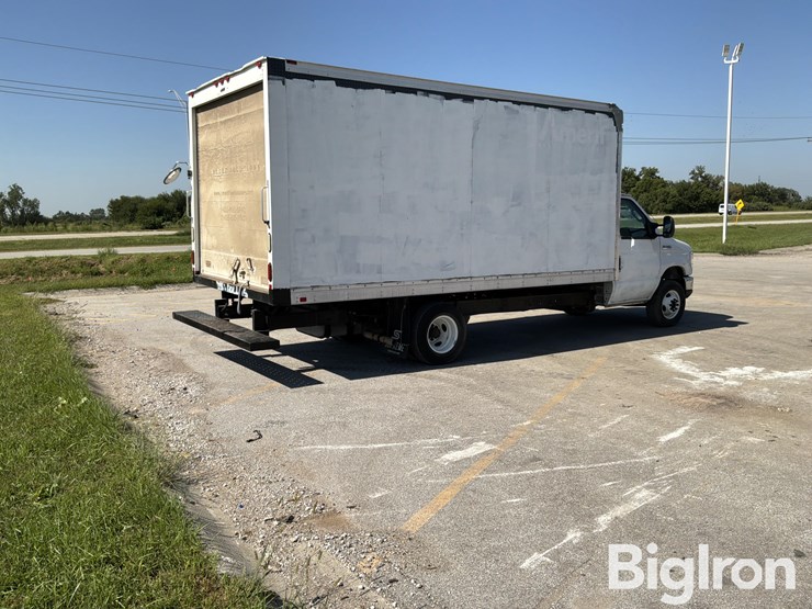 2017-ford-e450-image-5