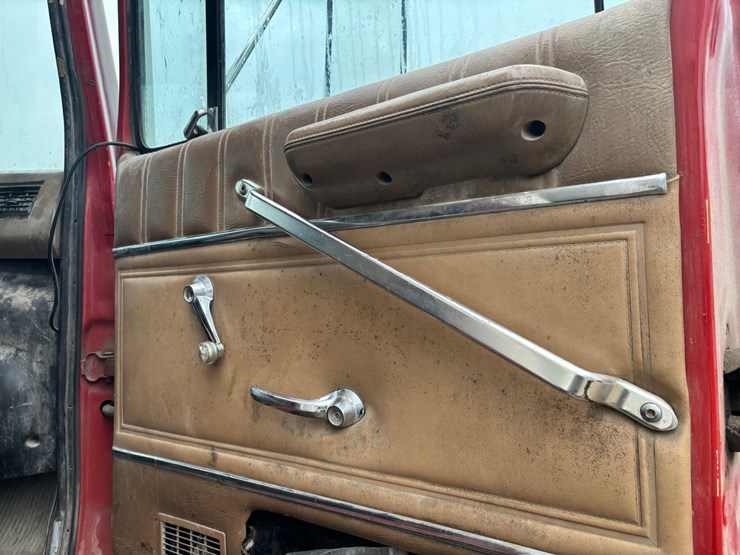 1994-ford-l8000-image-44