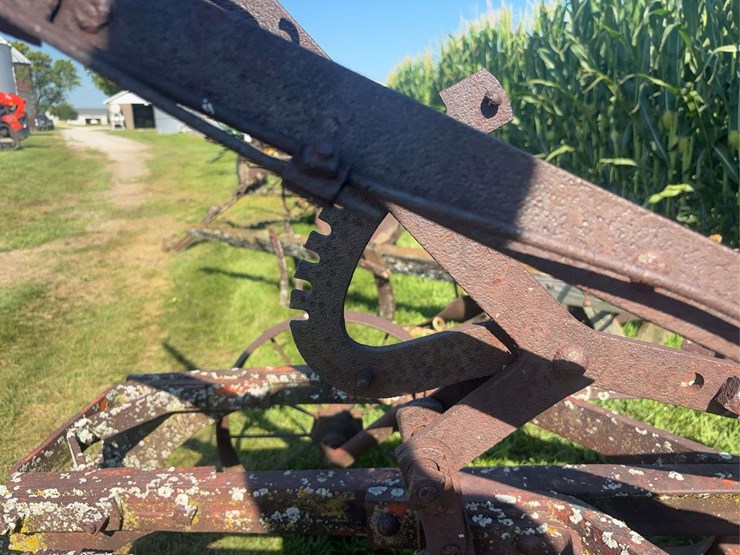 john-deere-14-image-28