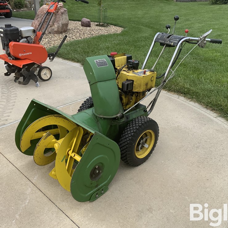 JOHN DEERE 726