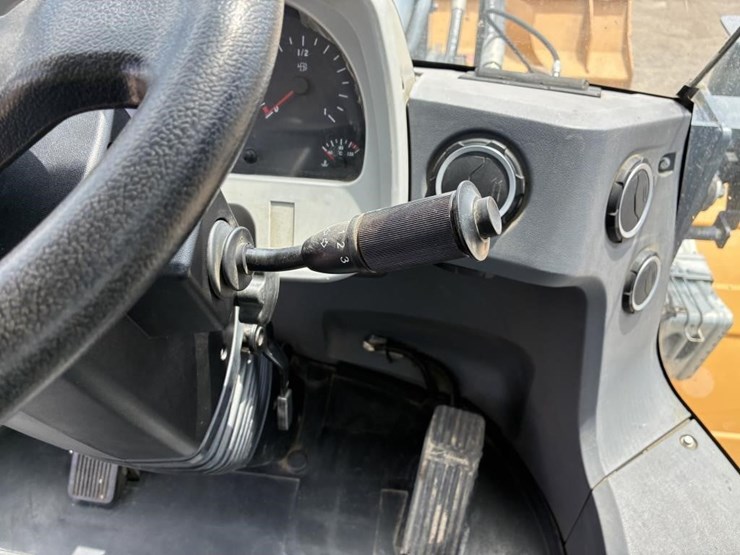 2022-xcmg-xc948u-image-30