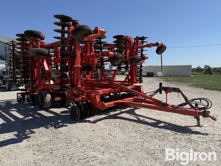 2013-kuhn-krause-8000-40-image-3
