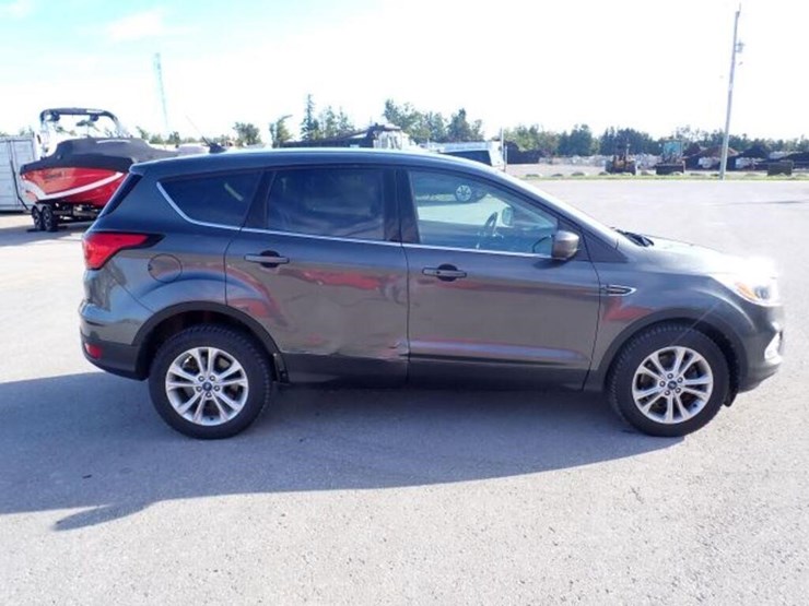 2019-ford-escape-image-4