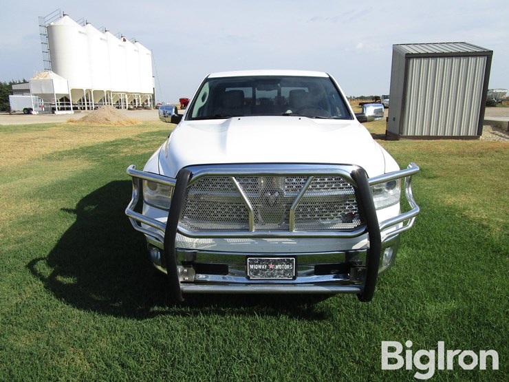 2014-ram-1500-laramie-image-2