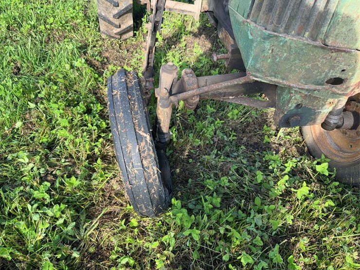 john-deere-330-image-7