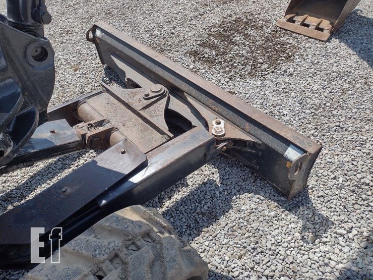 2014-deere-35g-image-19