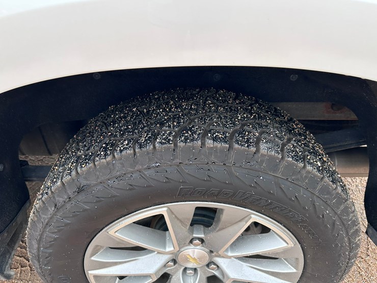 2020-chevrolet-1500-image-36