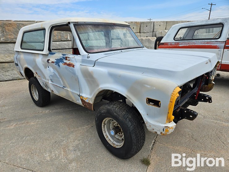 1972-chevrolet-k5-image-3