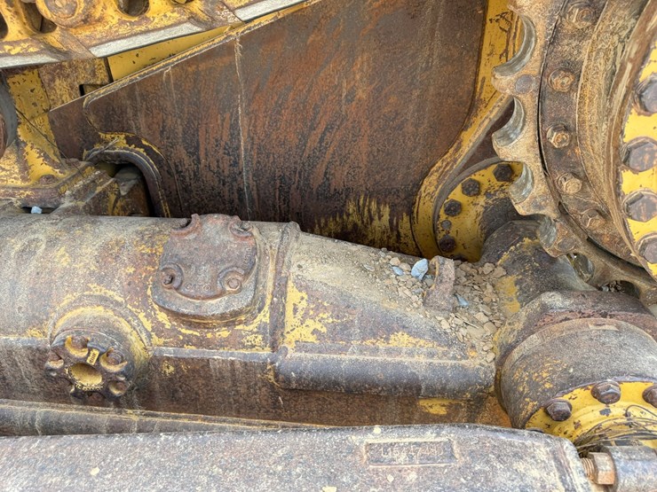 caterpillar-d6m-image-12