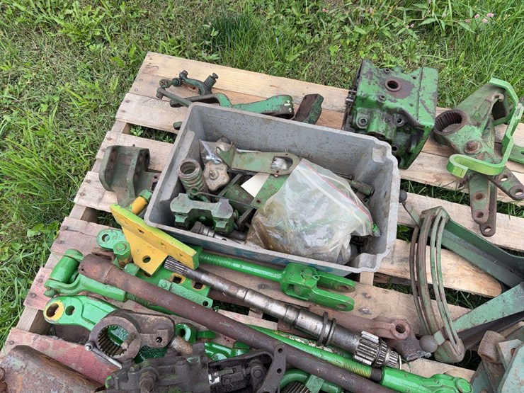 john-deere-dubuque-hydraulic-parts-image-5