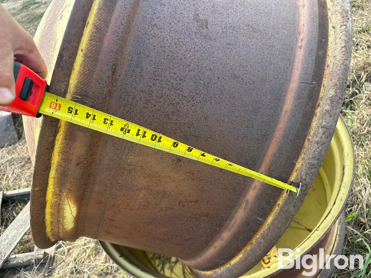 john-deere-11-image-13