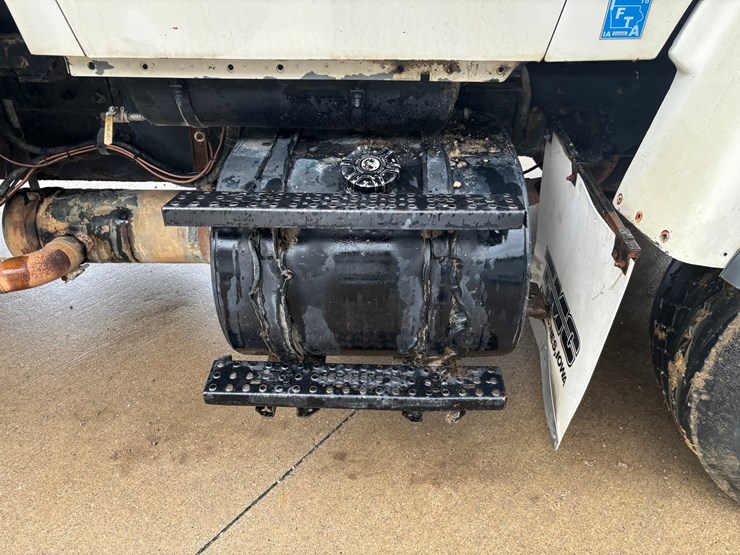 1994-ford-l8000-image-28