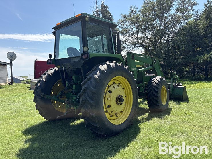 1990-john-deere-4455-image-5