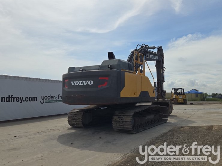 2015-volvo-ec350el-image-5
