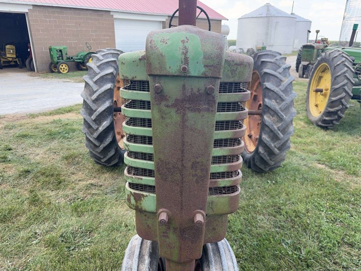 john-deere-b-image-9